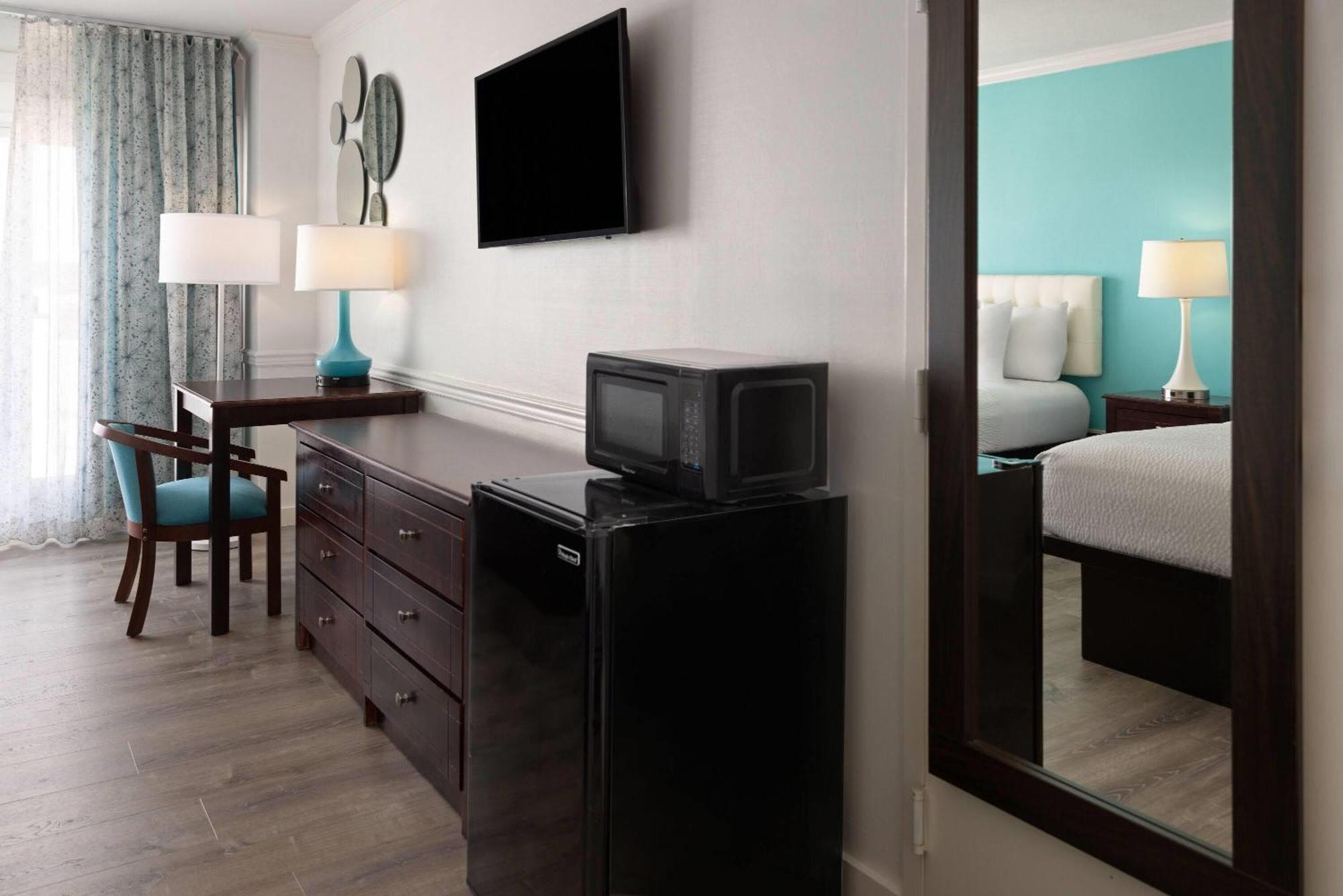 Howard Johnson Plaza By Wyndham Ocean City Oceanfront Eksteriør billede