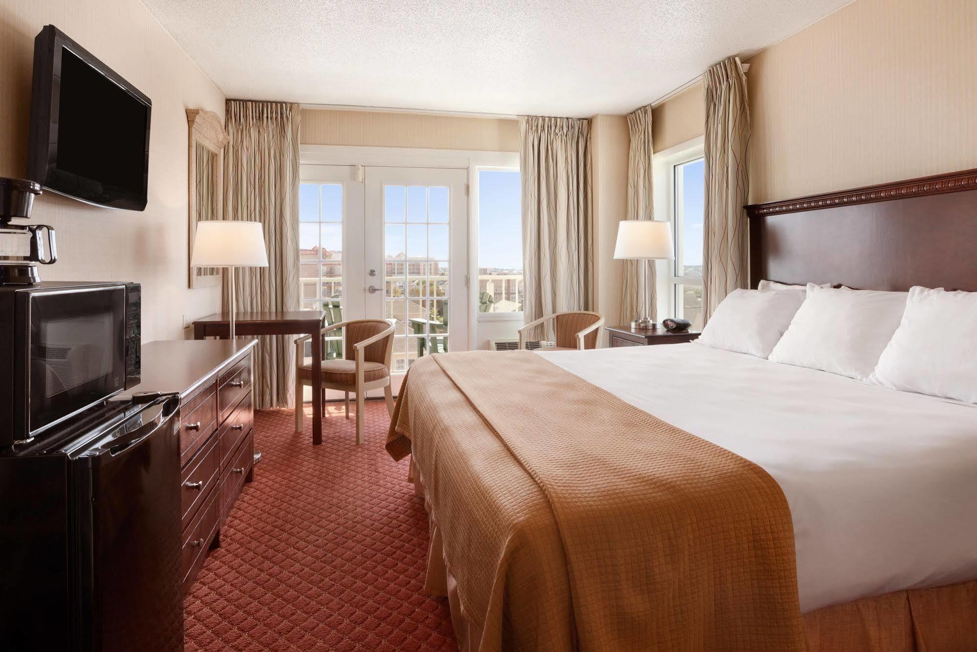Howard Johnson Plaza By Wyndham Ocean City Oceanfront Eksteriør billede