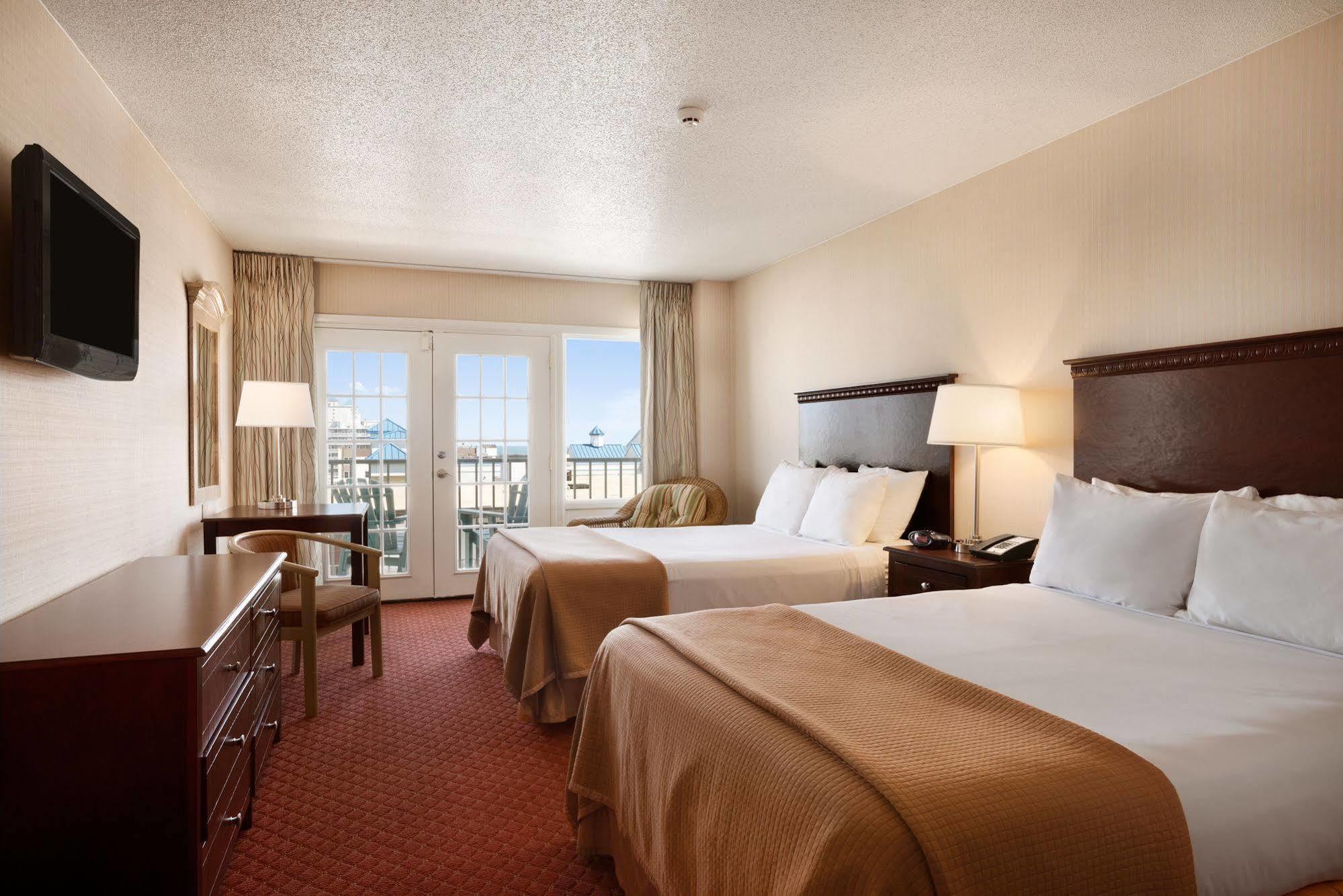 Howard Johnson Plaza By Wyndham Ocean City Oceanfront Eksteriør billede