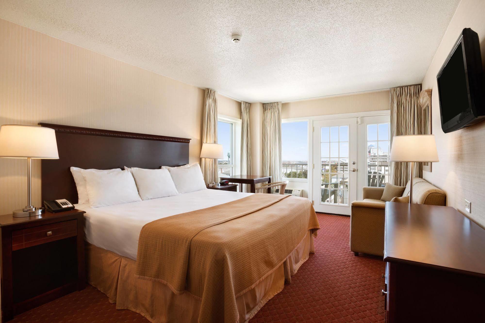 Howard Johnson Plaza By Wyndham Ocean City Oceanfront Eksteriør billede